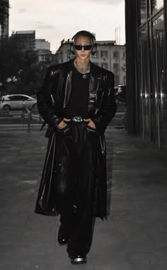 🖤 Mobster Style, Matrix Inspired Outfits Men, Metal Rock Outfit Men, Mens Soft Goth, All Black Outfits Male, Leather Jacket Outfit Ideas Men, Men Fashion Elegant, Techno Outfit Man, Man High Fashion