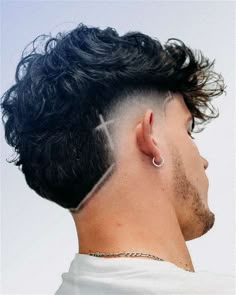 Burst Fade Mohawk, Haircut Designs For Men, Hair Designs For Men, Fade Haircut Designs, Mullet Fade, Mohawk Haircut, Men Haircut Curly Hair, Mullet Haircut, Mohawk Hairstyles