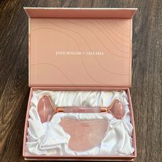 Facee Jade Roller + Gua Sha Dermaplaning Razor, Pore Extraction, Skin Spatula, Clarisonic Mia, Face Mask Brands, Light Face Mask, Facial Contouring, Facial Cleansing Device, Foot Mask