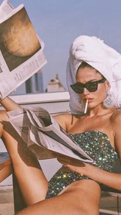 Vintage Miami Photography Inspiration, Poolside Photoshoot Ideas Vintage, Vintage Pool Photography Inspiration, Newspaper Aesthetic Photoshoot, Retro Hotel Photoshoot, Vintage Newspaper Photoshoot, Vintage Poolside Photography, Vintage Pool Photoshoot, Vintage Swimsuit Photoshoot