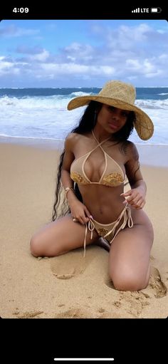 Swimming Outfits, Vacation Mood, Swimming Outfit, Crochet Bikini, Summer Looks, Black Women, Swimming