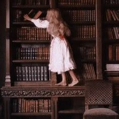 Old Princess, 1800 Book, Victorian Orphanage Aesthetic, Fantasy Childhood Aesthetic, Young Princess Aesthetic, Victorian Princess Aesthetic, Fantasy Aesthetic Story Inspiration, Alice Core, Medieval Times Aesthetic