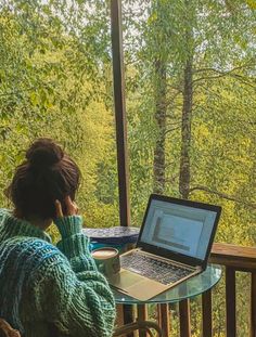 who wants remote job in 2025? Remote Marketing Job Aesthetic, Remote Creative Job Aesthetic, Work Growth Aesthetic, Vision Board Ideas Aesthetic Pictures Work, Remote Sales Aesthetic, Well Paying Job Aesthetic, Nice Job, Job Switch Aesthetic, Vision Board Work Success