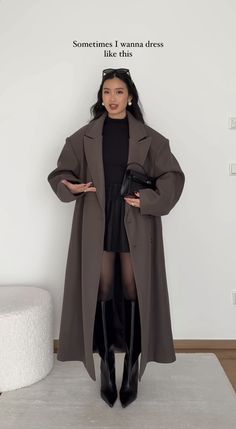 Overknees Outfit, Affordable Winter Outfits, Mantel Outfit, Winter Boots Outfits, Outfit Chic, New York Outfits, Classy Winter Outfits, Tendances Mode Automne, Winter Fashion Outfits Casual