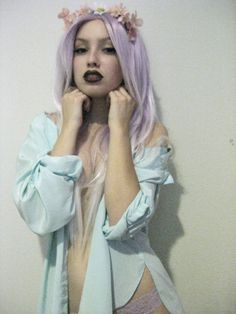 Love the dark lips teamed with this Purple! Pastel Goth Photoshoot, Pastel Grunge Tumblr, Bubblegum Goth, Pastel Goth Hair, Alt Pink Hair, 2014 Pastel Goth, Grunge Pastel, 2010s Pastel Goth, Pink Hair Alt