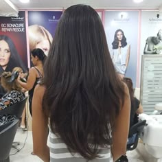 Long Layers In V Shape, Long Layers Haircut V Shape, Layers In V Shape, Long Layers V Shaped Cut, V Shape Layers, Soft V Cut Long Hair, Long Black Hair Layers Straight, Long Black Layered Hair Straight, V Cut Black Hair