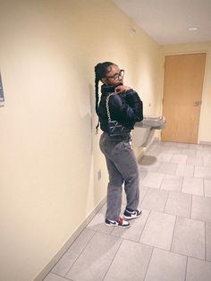 Patent Bred Jordan 1 Outfit, Bloodline 1s Outfit, Bred Patent 1s Outfit, Jordan 1 Bloodline Outfit Women, Outfits With Patent Bred 1s, Jordan 1 Bloodline Outfit, Bloodline Jordan, Styling Jordan 1 Outfits, Jordan 1 Patent Bred Outfit Ideas