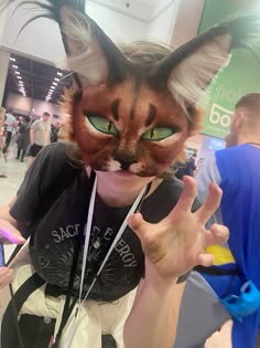 Therian Mask Ideas Cat Calico, Therian Convention, Therian Comic Con, Mainecoon Therian Mask, Warrior Cats Cosplay, Therian Cat Mask, Brown And White Cat Therian Mask, Cat Therian Mask, Therian Mask