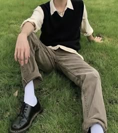 Look 80s, Academia Aesthetic Outfit, Dark Academia Outfits, Spiritual Fashion, Academia Outfits, Aesthetic Outfits Men, Academia Fashion, Men Stylish Dress, Mens Outfit Inspiration