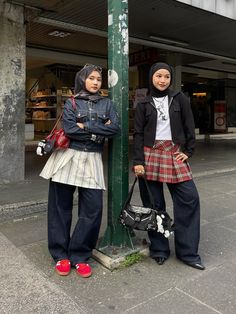 twinny🍒 Treasure Outfit, Kpop Outfit Inspo Stage, School Festival Outfit, Layered Skirt Outfits, Rock Retro Outfit, Band Outfit Inspo, Concert Kpop Outfit, Band Concert Outfit Ideas, Jeans And Skirt Outfit