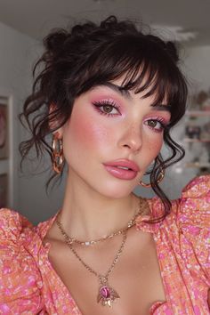 Blush into summer with this dreamy rosy pink makeup look! Soft, fresh, and effortlessly radiant — it’s the perfect shade to brighten your face and your day. #RosyPinkMakeup #SummerGlow #MakeupInspo #BlushBeauty #PinkVibes #FreshFaceLook #GlowySkin #SoftGlam #SummerMakeup #RosyCheeks #MakeupGoals #PinkPerfection #WarmWeatherGlam 70s Makeup, Taylor Momsen, Spring Makeup, Bella Vita, Makeup Pictures, Pink Makeup, Blush Makeup, Glam Makeup, Girls Makeup