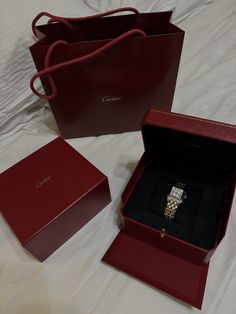 #cartier #cartierpanthere #cartierlover Cartier Packaging, Cartier Box, Cartier Box Aesthetic, Cartier Gift, Luxury Box Packaging, Watch Photo, Cartier Watch, Luxury Packaging, Box Packaging