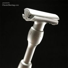 Merkur Vision: aluminum safety razor? Retro Razor Design, Silver Safety Razor, 1950s Razor Design, Classic Razor Design, Safety Razor Handle, Silver Metal Safety Razor, Lightweight Razor Design, Razor With Triple Blade Design, Razor Handle Design Inspiration