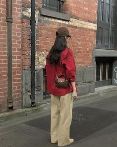 Instagram Red Shirt Casual, Autumnal Outfits Aesthetic, Red And Light Brown Outfit, Best Red Outfits, Shirt Pant Outfits Women, Light Winter Outfits Casual, Red Shirt Women Outfit, Shirts For Women Outfits Casual, Daily Outfit Ideas Casual Winter