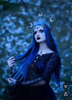 Moon Witch Cosplay, Moon Goddess Halloween, Cosplay Luna, The Moon Halloween Costume, Mystic Halloween Costume, Moon Fae, Night Goddess Costume, Moon Halloween Costume, Moon Queen Costume