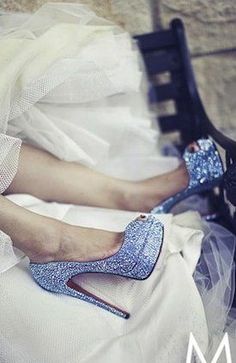 Sparkly and pretty Red Bottom Heels, Blue Red Bottoms, Louboutin Shoes, Platform High Heel Shoes, Crazy Shoes, Vestidos De Fiesta Largos, Red Bottoms, Shoe Obsession, Platform High Heels