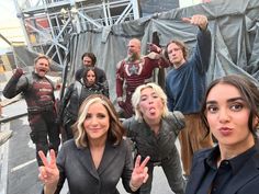 the cast of avengers 2 posing for a photo