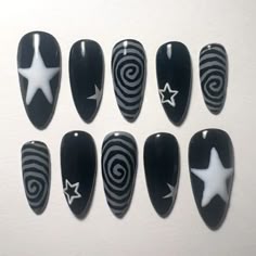 Spiral Nail Inspo, Easy Star Nail Designs, Simple Nail Designs Stars, Nail Inspo Swirl, Star Y2k Nails, Acrylic Nails Stars, Swirl Acrylic Nails, Spiral Nail, Simple Goth Nail Ideas