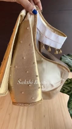 Hand Made Blouse Work, Sandal Blouse Designs, Blouse Designs Silk Bridal, New Blouse Work Designs, Blouse With Work, Blouses Work Designs, Working Blouse Designs, Hand Embroidery Designs On Blouse, Fashionable Blouse Design