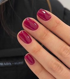 Spring Coloured Nails, Classy Short Nail Colors, Non Acrylic Nail Ideas Short Gel, Cranberry Color Nails, Nail Patterns Designs, Short Gel Nails Red, Painted Nails Short, Nail Polish Designs For Short Nails, Short Trendy Nails