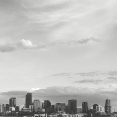 a black and white photo of a city skyline