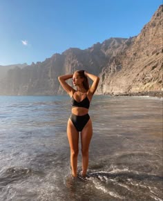 Bathing Suit Photoshoot Ideas, Beach Poses Standing Up, Flattering Poses In Swimsuit, Full Body Beach Pictures, Swimsuit Photoshoot, Tenerife Instagram Pictures, Two Piece Swimsuit Pose Ideas, Tenerife Beach Photography Ideas, How To Pose In A Swimsuit Bikinis