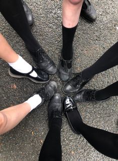 #school #schooltrip #photoidea #poseideas #shoes #friends #schoolshoes #friendship #friendshipgoals #besties #poses #uk #british Fun School Life Aesthetic, Back To School Uk Aesthetic, School Club Aesthetic, British Boarding School Aesthetic, Cute School Shoes Uniform, British Schools Aesthetic, British Private School Aesthetic, Uk High School Aesthetic, British High School Aesthetic