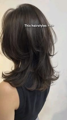 Wolfcut Layered Hair Medium, Wolfcut Inspo Medium, Korean Shaggy Haircut, Wolfcut Hair Medium Hairstyles, Wolfcut Medium, Wolfcut Black Hair, Black Wolfcut Hair, Wolfcut Medium Hair, Wolfcut Hair Long Asian