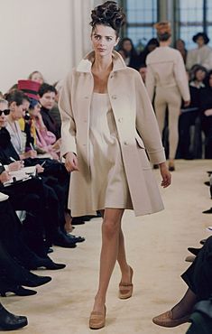 FW 1992 Womenswear Prada 1989, Prada 80s, Prada Fashion Show 90s, Prada 1988, Prada 1990's, 60s Chanel Runway, 80s Prada Runway, 70s Prada Runway, 60s Prada Runway