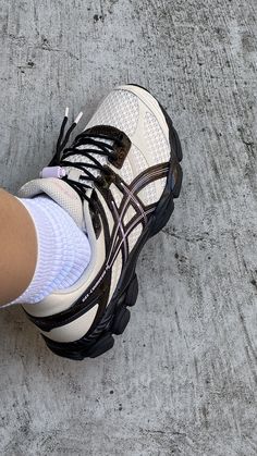 Sick Sneakers, Shoe Wishlist, Fresh Shoes, Shoe Inspo, Girly Shoes, Swag Shoes, Retail Therapy, Moda Fashion, Sneaker Head