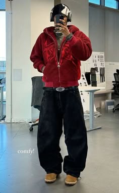 Black Baggy Jeans Outfit Mens, Men Outfits Baggy Pants, Baggy Fits Aesthetic Men, Baggy Jeans Men Street Styles, Mens Y2k Outfits, Red Fits Men, Red Outfit Inspo Men, Red Streetwear Men, Men’s Fashion Outfits Y2k