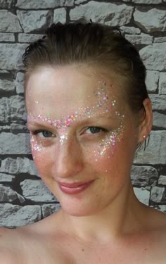 Sparkle Face Paint, Sparkly Face Paint, Simple Face Glitter, Glitter Face Festival, Glitter Face Makeup For Kids, Kids Face Glitter, Festival Face Paint Glitter, Festival Glitter Freckles, Face Stars Glitter