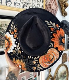 Painted Felt Hat, Big Hat, Painted Hats, Hat Ideas, Painted Clothes, Lavender Blue, Diy Hat, Painted Shoes, Felt Hat