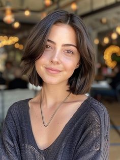 Pretty Short Hair, Haircut For Square Face, Best Bob Haircuts, Best Bobs, Square Face Hairstyles, Angled Bob, Haircuts Straight Hair, Square Faces, Bad Hair