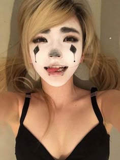 Halloween Lip Makeup, Makeup Egirl, Black And White Clown, Mime Makeup, Cute Clown Makeup, Female Clown, Kei Visual, Doll Eye Makeup, Face Paint Makeup