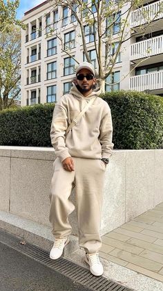 Sweats And Hoodies Outfits, Sweatsuit Outfits, Trendy Joggers, Sweatsuit Outfit, Tracksuit Outfit, Streetwear Fashion Men, Men's Sweatpants, Mens Jogger Pants, Sweatshirt Outfit