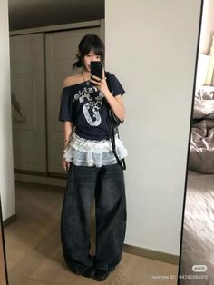 acubi fashion, outfit inspo, acubi outfits, acubi aesthetic, acubi style, acubi, korean fashion, asian, grunge, korean girl, gray and black, Japanese fashion, grunge outfit, grunge fashion inspo Akubi Style, Grunge Korean Girl, Acubi Girl Outfit, Grunge Outfit Baggy, Grunge Japanese Fashion, Acubi Styles, Acubi Style Outfit, Y2k Acubi Fashion, Acubi Korean