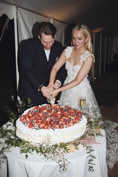 Wedding Cake Inspiration | Wedding Cakes