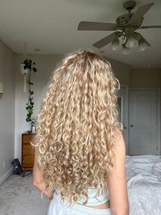 summer hair, hairstyles, beachy, wavy hair, curly hair, 2c, waves, inspo, aesthetic, blonde, thick, long, half up, half down, natural blonde, highlights  layers Slightly Curly Blonde Hair, Curly Blond, Curly Blonde Hair With Highlights, Long Blonde Hair With Layers Wavy Natural, Long Blonde Wavy Hair Natural, Long Light Blonde Curly Hair, Blonde Hair Curly, Long Curly Dirty Blonde Hair, 2c Blonde Hair