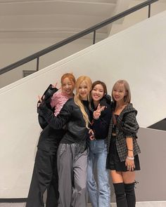 Rosé Sister, Park Rosé, Rose Family, Rose Park, The Black Label, Rosé Blackpink, Blackpink Photos, Instagram Update, K Pop