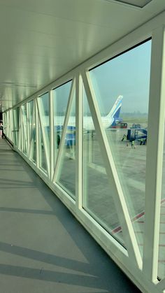 #mornigflight #mohitModanwal #airport #lovestory #mohitmodanwallive #pinterest Airport Morning, Aesthetic Airport Pictures, Airplane Snap, Morning Flight, Indore Airport Snap, Morning Flights, Flight Snap, Mumbai Airport Snap, Indore Airport Snapchat