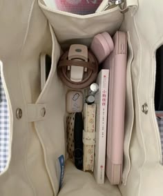 Kawaii Shoulder Bag For School, Cute Girly Items, What Is In My Uni Bag, Cute Korean Bags For School, Study Bag Aesthetic, What's In My Uni Bag, Study Bag, What’s In My Study Bag, Korean College Bag Aesthetic