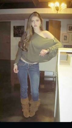 Legacy Day Outfits, Shirts And Boots, Knotts Outfits, A Cups Outfits, Pretentious Outfit, Clothes Basics For Women, School Outfits Fancy, Outfits For 68 Degree Weather, Nonchalant Style