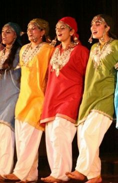 Zapin Dance, List Of Folk Dances, Zapin Dance Malaysia, Pakistan Dance, Iranian Clothes, Colorful Indian Dance Scene, Haryana Folk Dance, Rajasthan Folk Dance, Traditional Dances Of India