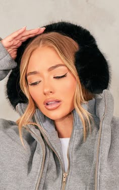 Faux Fur Trim Coat, Ribbed Hoodie, Wearing All Black, Backless Jumpsuit, Black Wide Leg Trousers, Daytime Dresses, Micro Mini Skirt, All Black Outfit, Womens Fashion Accessories