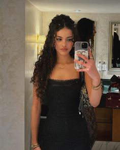 My week maybe possibly 👯‍♀️👯‍♀️ Curly Hairstyles 2c 3a, Curly Girlies, Curly Hair Women Styles, Curly Hair Women Aesthetic, Curly Hair Fashion, Black 2c Hair, 2c Black Hair, Curly Hairstyles Aesthetic, Baddie With Curly Hair