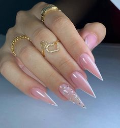Simple Stiletto Nails, Unghie Stiletto, Acrylic Nails Stiletto, Pink Stiletto Nails, Ongles De Mariée, Pointed Nails, Nail Designer, Luxury Nails, Nail Designs Spring