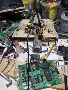 Mechatronics Engineering, Robotics Engineering, Visual Board, Aerospace Engineering, Biomedical Engineering, Computer Engineering, Engineering Student, Electronic Engineering, Study Inspiration