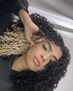 Bottom Part Of Hair Dyed, Blonde Under Dye Curly Hair, Different Color Curly Hair, Peekaboo Color On Curly Hair, Curls Dyed Hair, Blonde Peekaboo Highlights Curly Hair, Curly Under Dyed Hair, Brown And Blonde Hair Curly, Under Hair Dye Curly