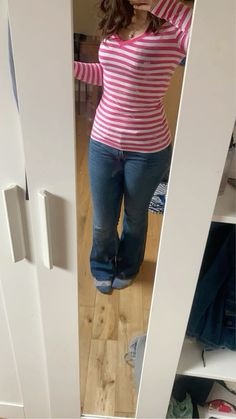 Hollister coded Hollister Clothes, Trashy Outfits, Lara Jean, 2000s Outfits, Funky Outfits, 2000s Fashion Outfits, Bocetos De Moda, Swaggy Outfits, Outfit Inspo Casual